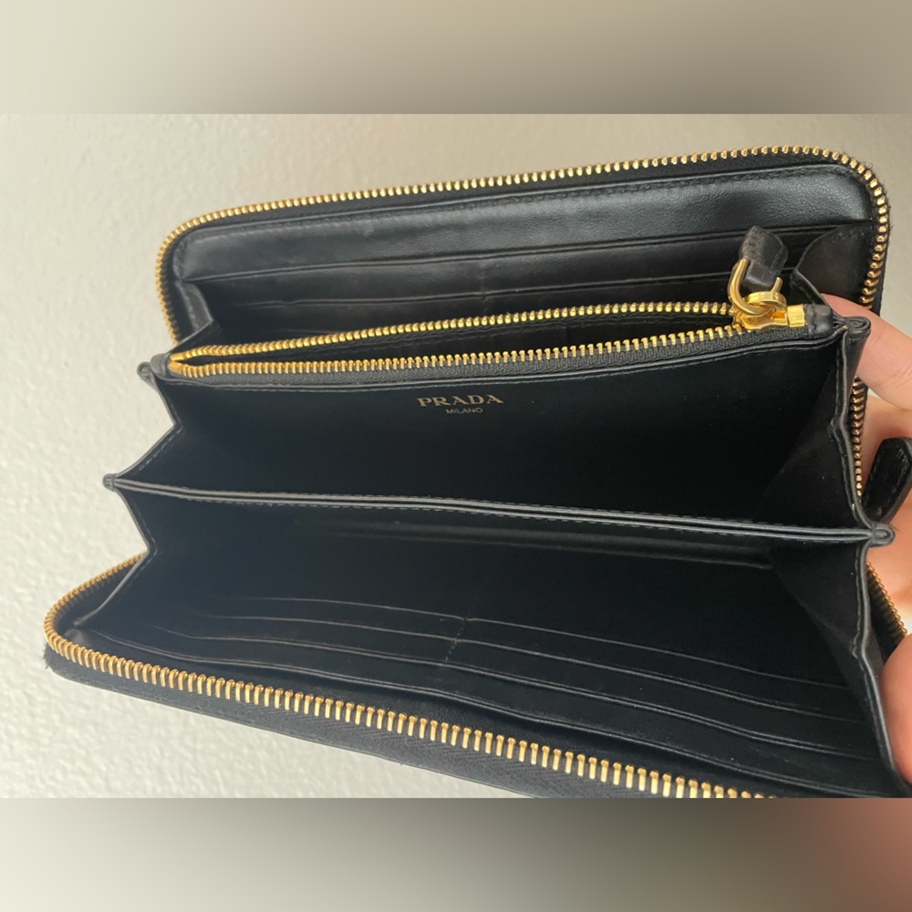 Prada Large Saffiano Black Leather Wallet - Picture 7 of 8